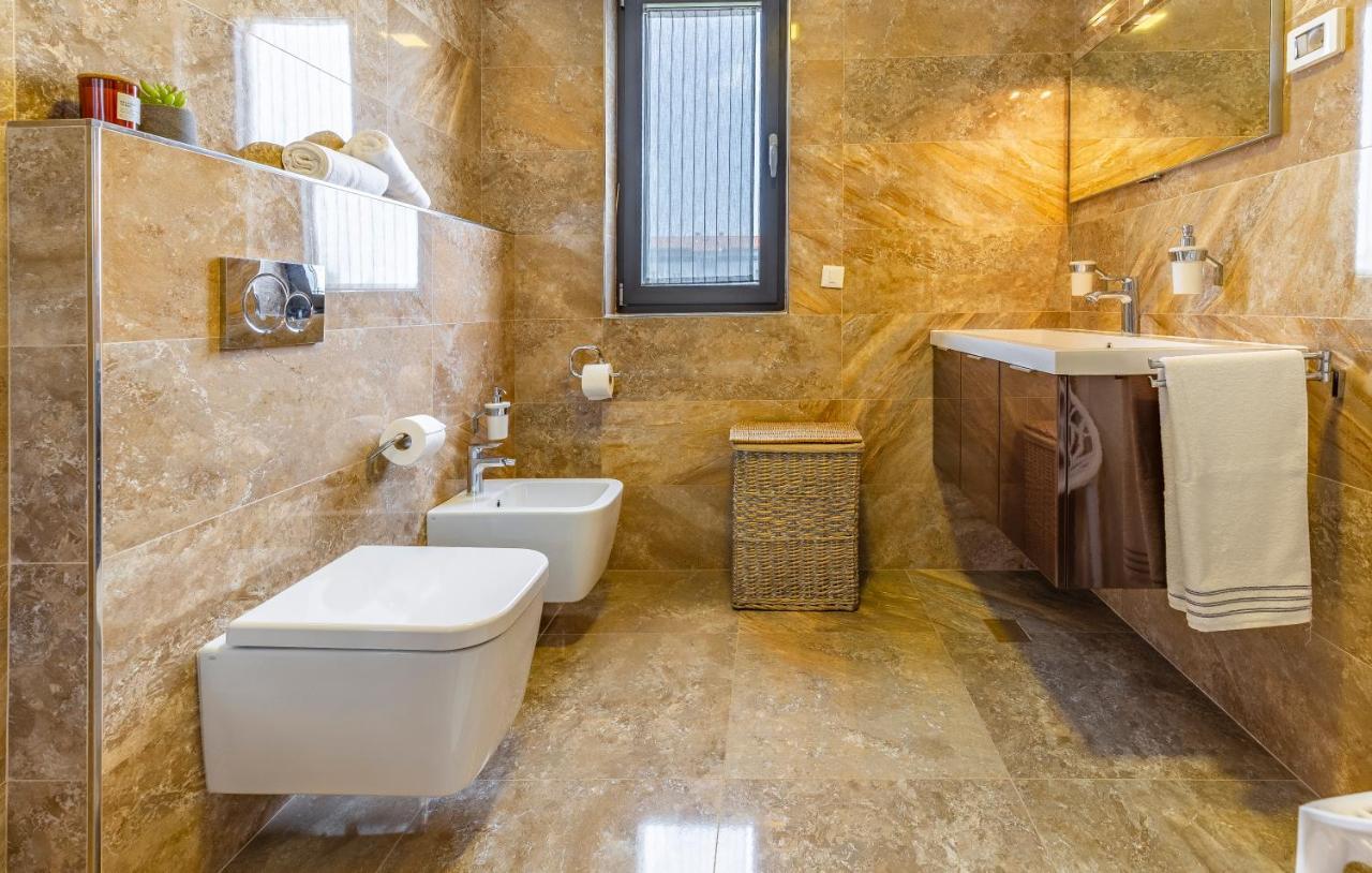Paradiso Luxury Apartment, 罗维尼 外观 照片