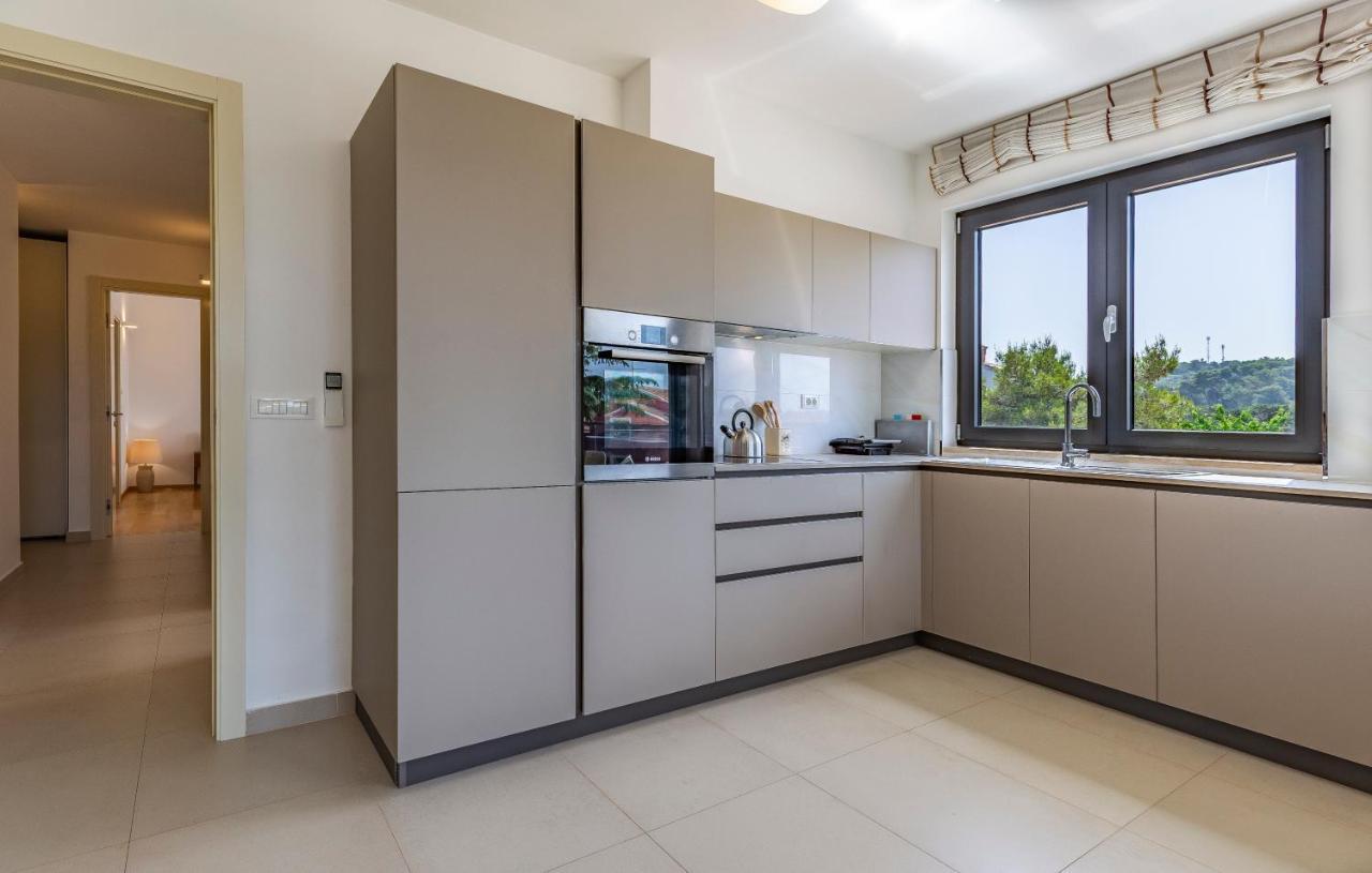 Paradiso Luxury Apartment, 罗维尼 外观 照片