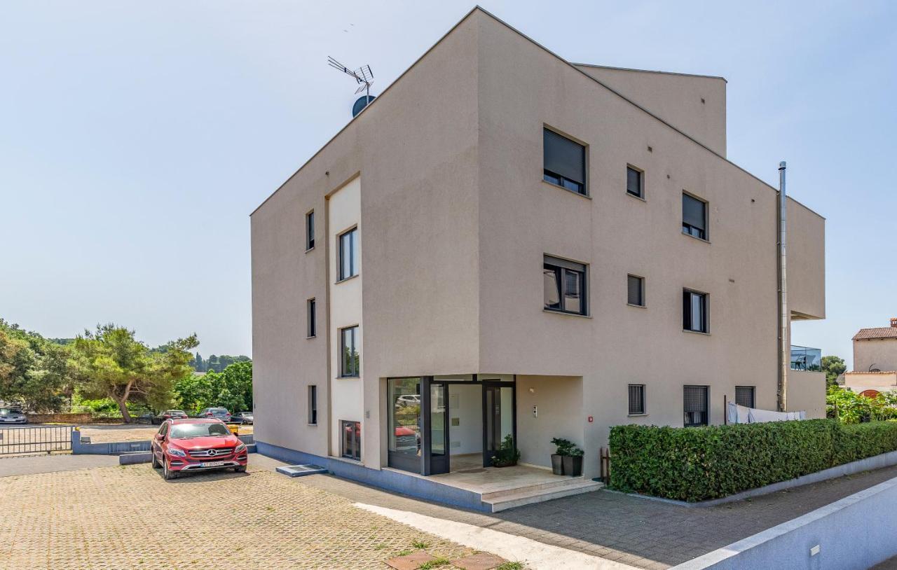 Paradiso Luxury Apartment, 罗维尼 外观 照片